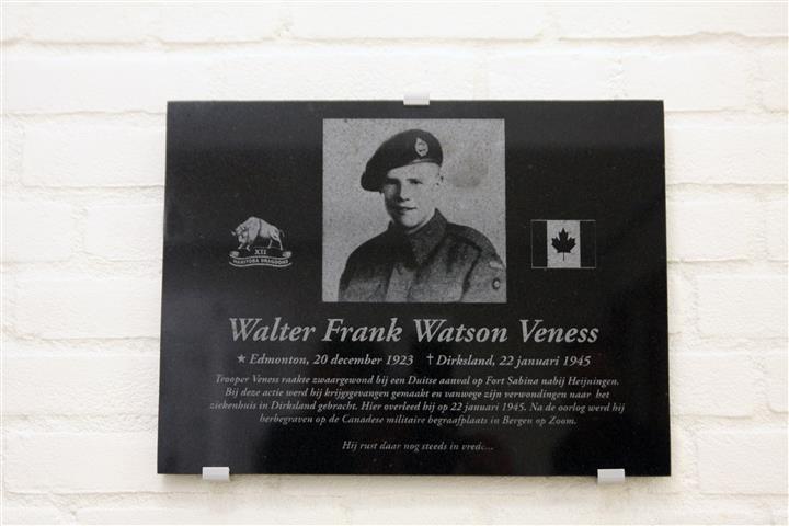 Gedenkplaat Walter Veness